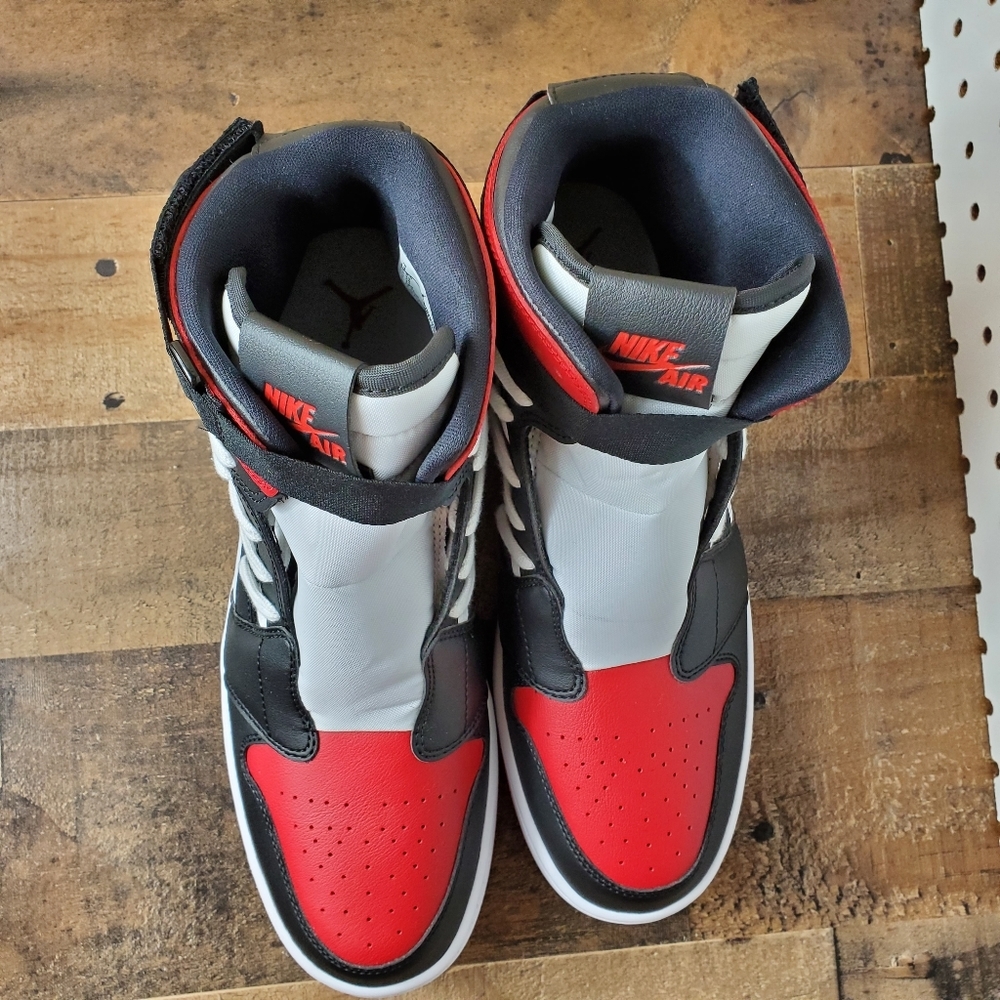 NEW Nike Air Jordan 1 Retro Nova XX Bred Toe - Picture 5 of 10